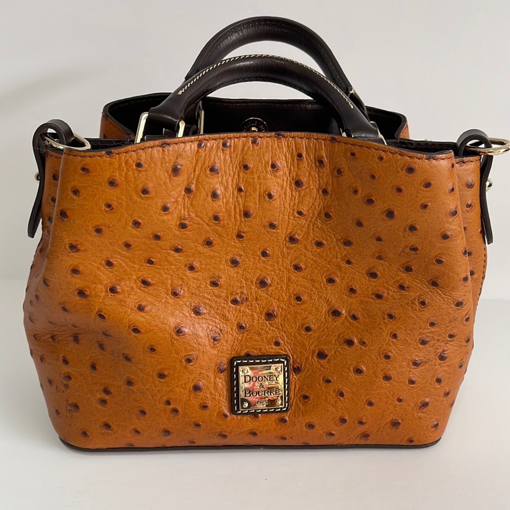 Dooney and Bourke Chelsea Handbag Ostrich Leather EUC Red Lining Caramel